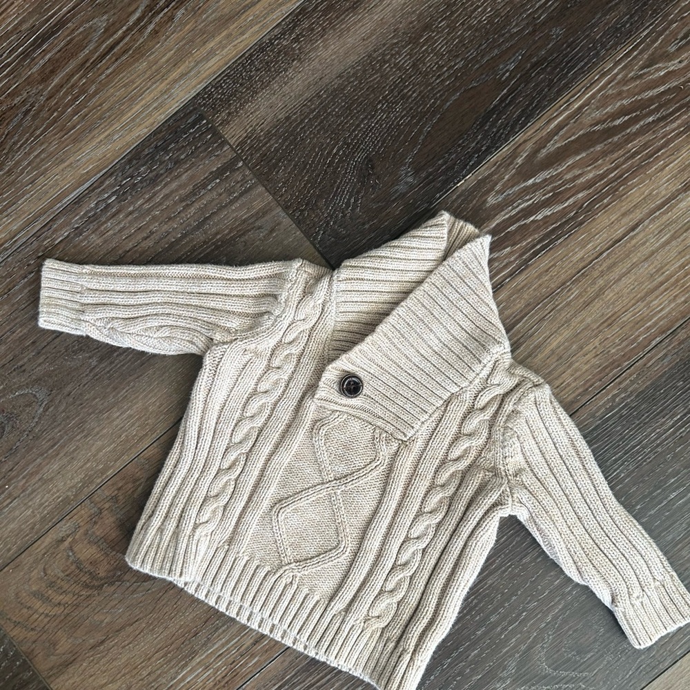 Old Navy Cream Cable Knit Sweater